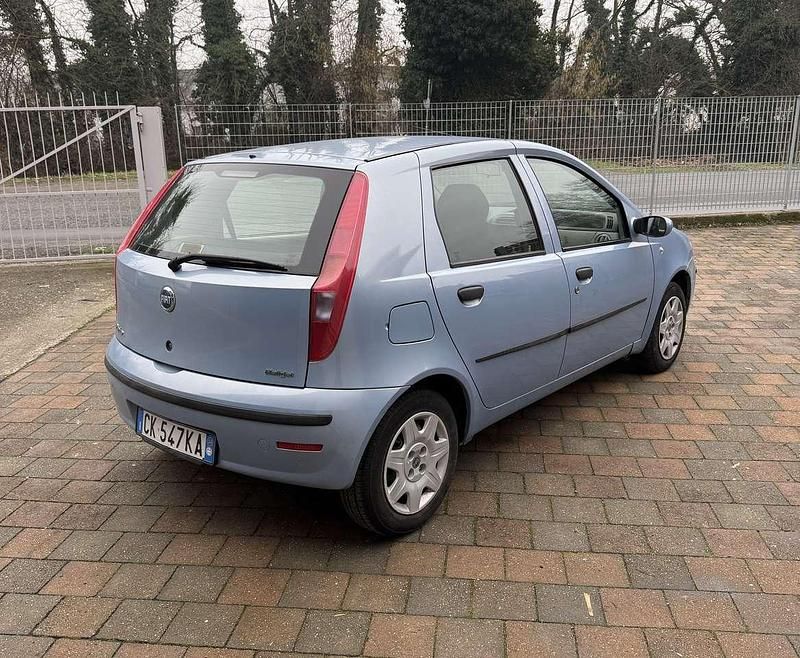 Usata Fiat Punto Dynamic 69 CV (50 kW) 2003 Other Utilitaria