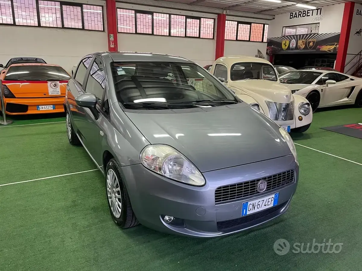 Usata Fiat Grande Punto 75 CV (55 kW) 2008 Grigio Utilitaria
