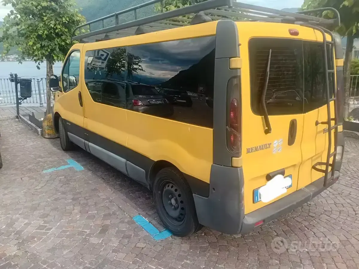 Usata Renault Traffic 135 CV (99 kW) 2005 Monovolume