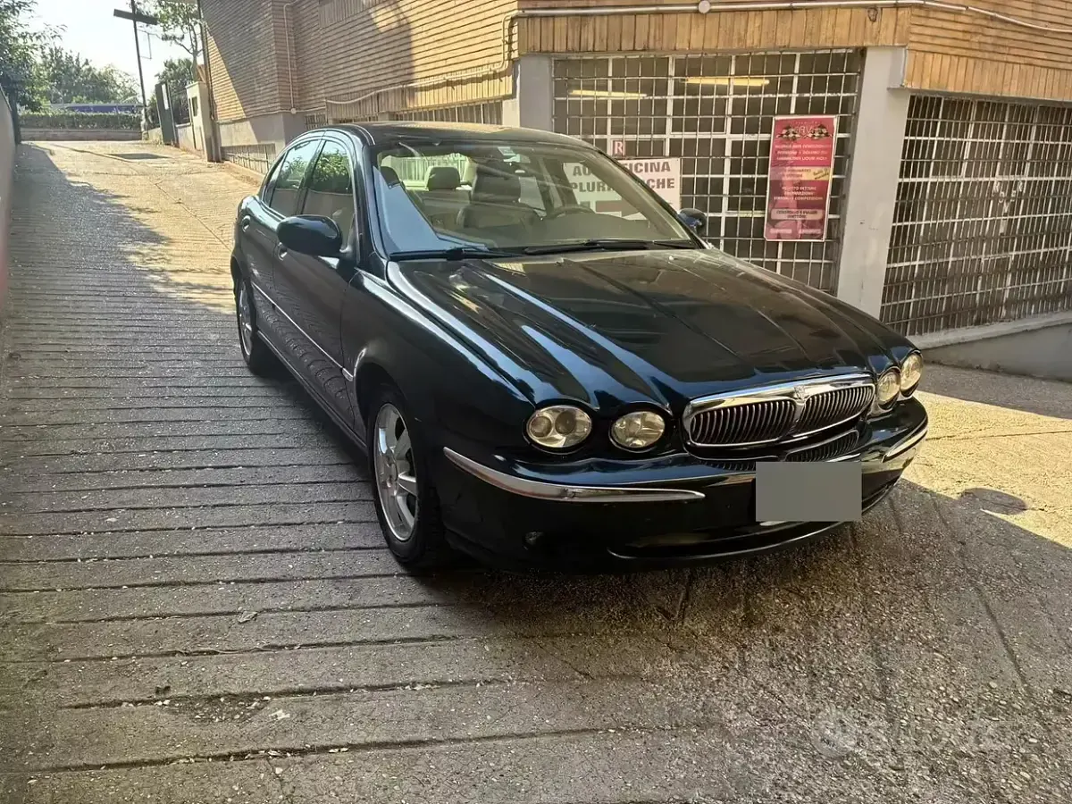 Usata Jaguar X-type 131 CV (96 kW) 2004 Verde Berlina