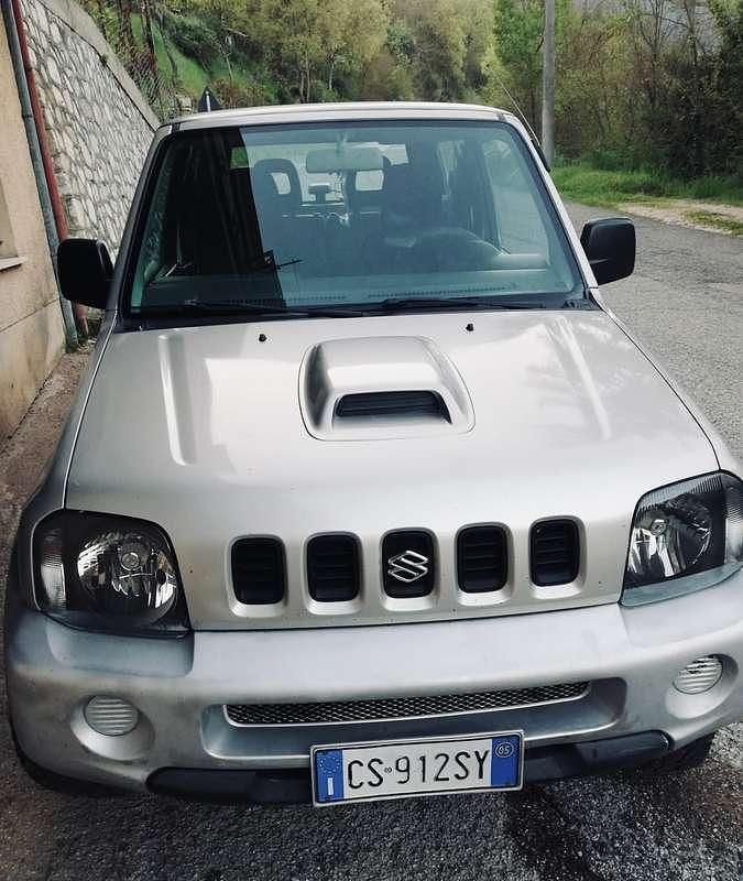 Usata Suzuki Jimny 86 CV (63 kW) 2005 Argento SUV