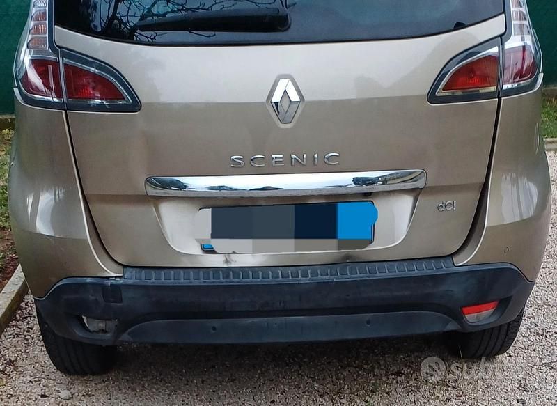 Usata Renault Scénic III Bose Edition 110 CV (80 kW) 2016 Oro Monovolume