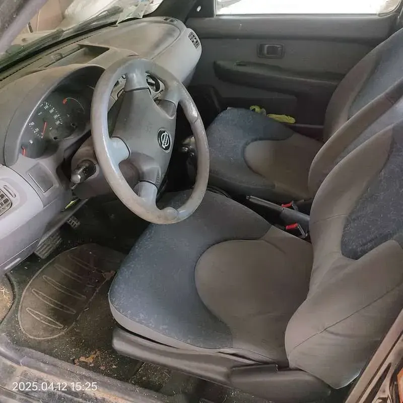 Usata Nissan Micra 82 CV (60 kW) 2002 Nero Utilitaria