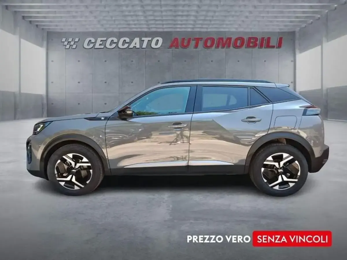 Nuova Peugeot e-2008 Allure 100 kW (136 CV) 2026 Grigio SUV