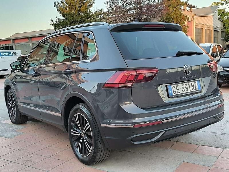Usata VW Tiguan Elegance 150 CV (110 kW) 2021 Grigio SUV