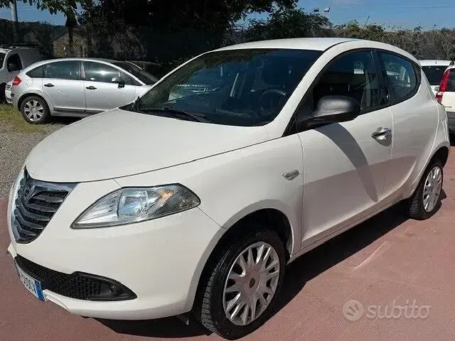 Usata Lancia Ypsilon 80 CV (58 kW) 2013 Utilitaria