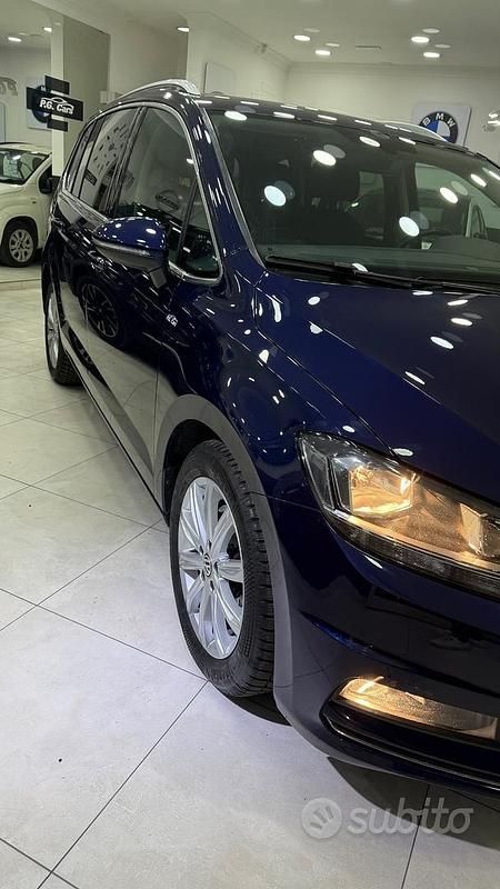 Occasion VW Touran Highline 116 PK (85 kW) 2020 Blauw MPV