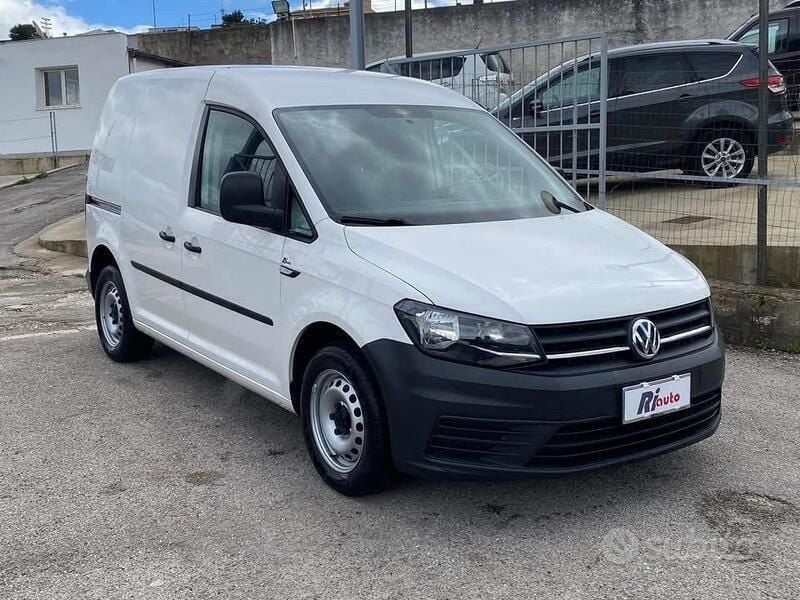 Usata VW Caddy 75 CV (55 kW) 2016 Bianco Monovolume