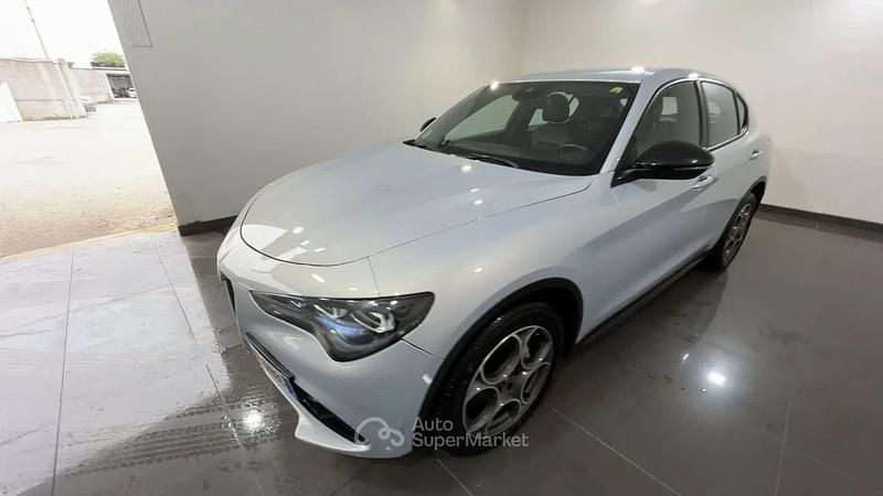 Usata Alfa Romeo Stelvio 160 CV (117 kW) 2023 Gray SUV