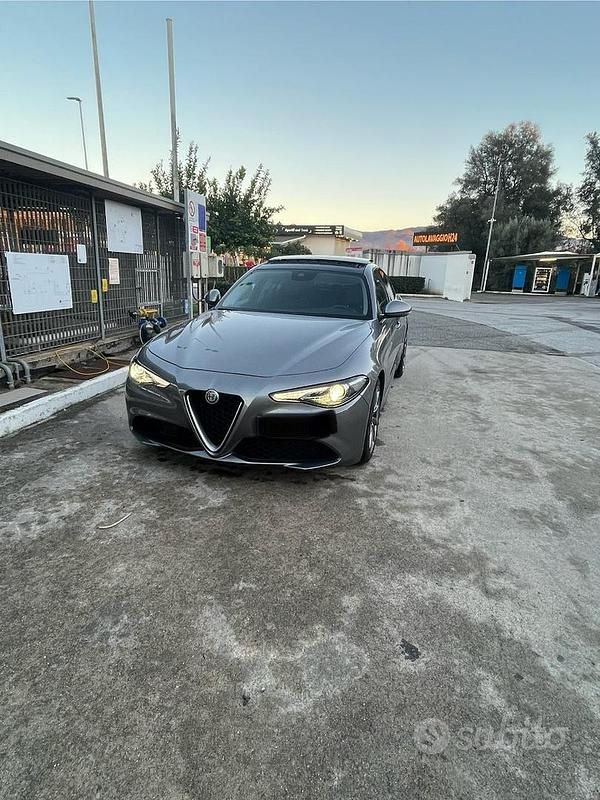Usata Alfa Romeo Giulia 150 CV (110 kW) 2017 Berlina