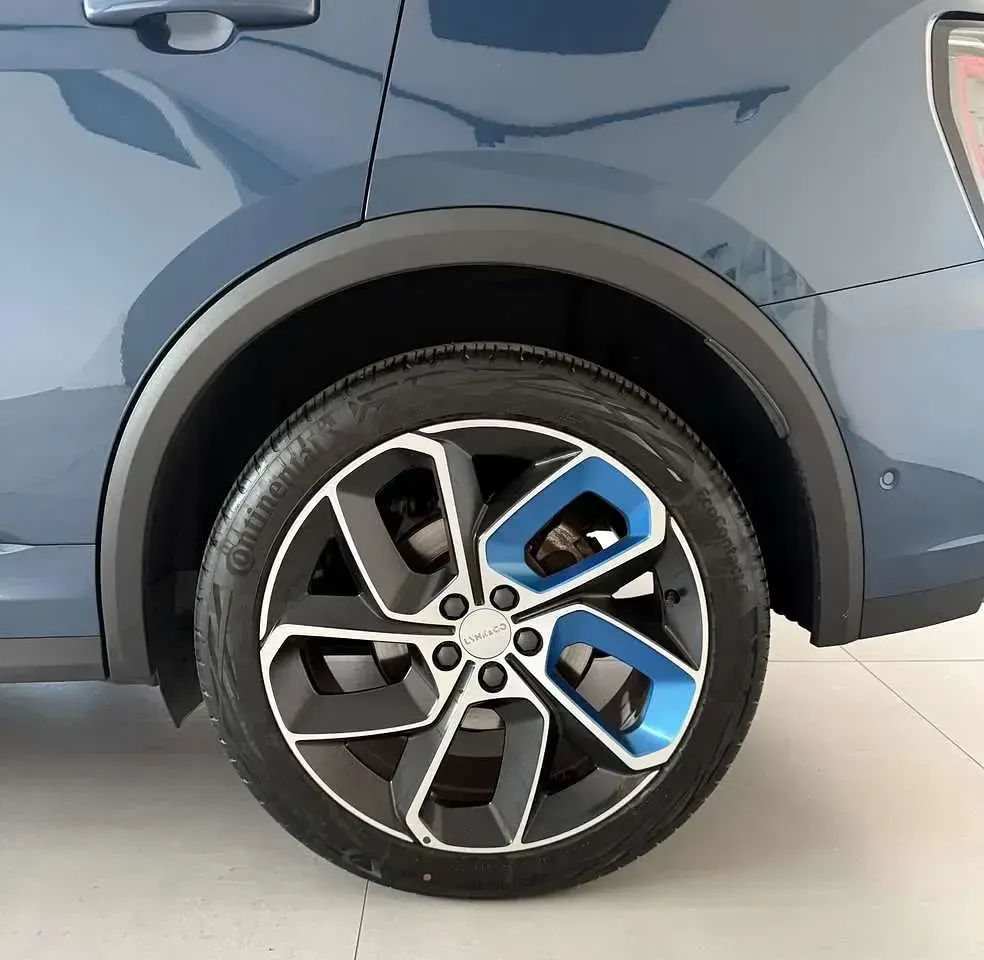 Usata Lynk & Co 01 261 CV (191 kW) 2022 Blu/azzurro SUV