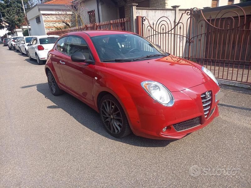 Usata Alfa Romeo MiTo 120 CV (88 kW) 2015 Rosso Utilitaria