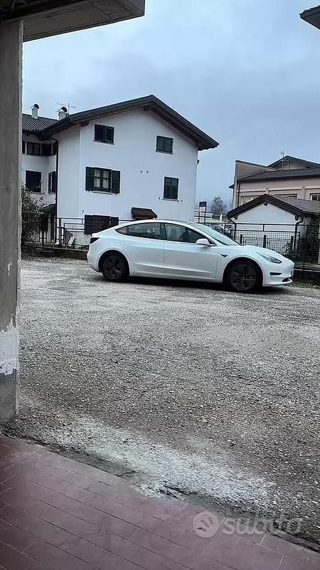 Usata Tesla Model 3 235 kW (320 CV) 2019 Bianco Berlina