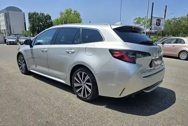 Usata Toyota Corolla Sport 152 CV (111 kW) 2021 Argento Berlina