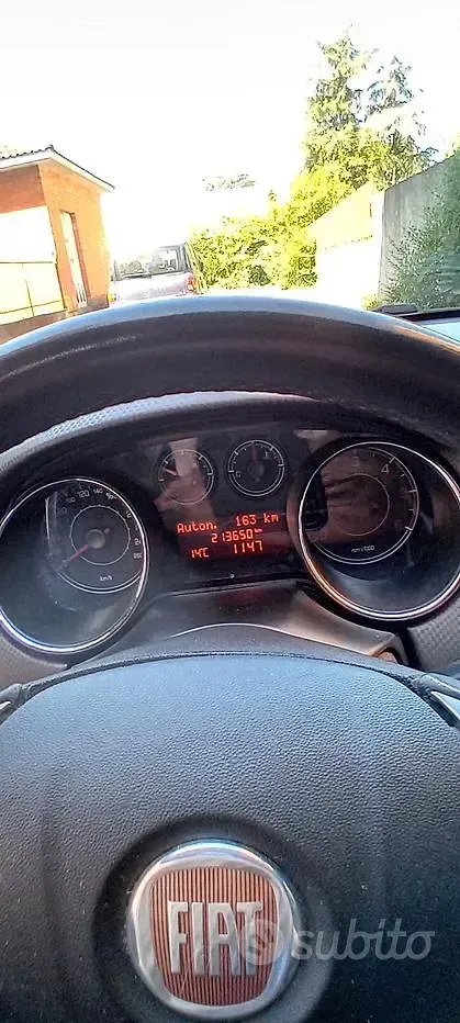 Usata Fiat Bravo 120 CV (88 kW) 2009 Marrone Utilitaria