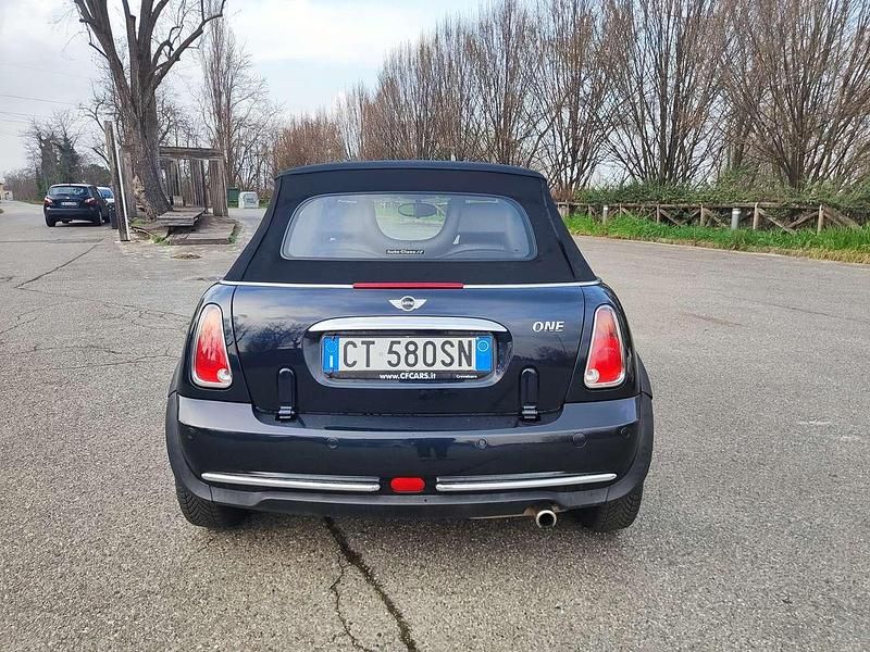 Usata Mini One Cabriolet 90 CV (66 kW) 2005 Nero Cabrio