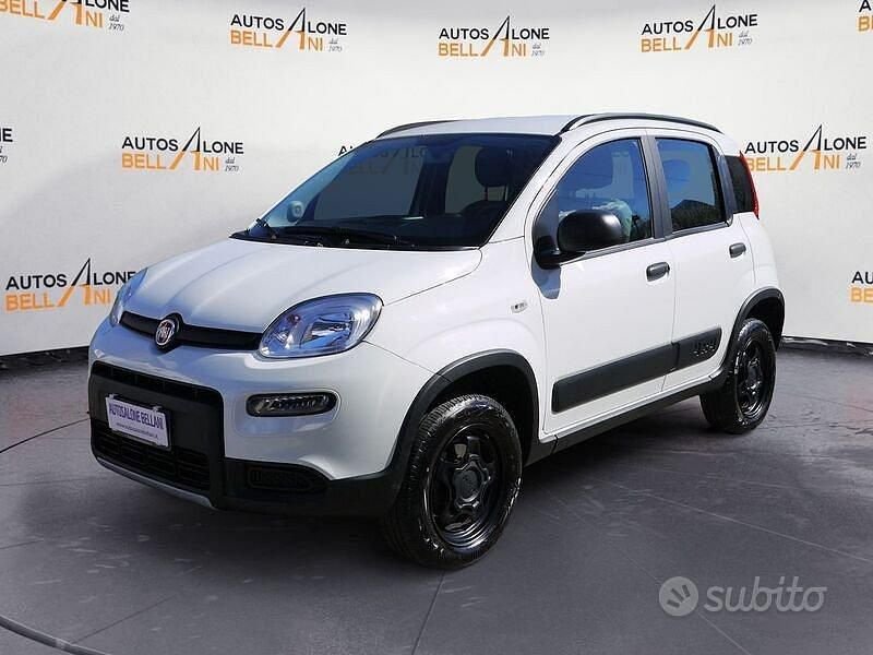 Usata Fiat Panda 4x4 Wild 86 CV (63 kW) 2022 Bianco Utilitaria