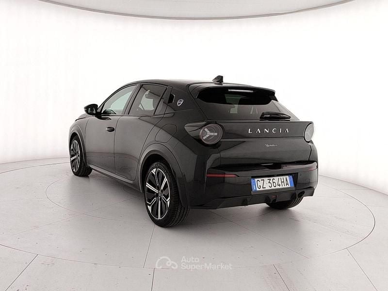 Usata Lancia Ypsilon 110 CV (80 kW) 2025 Grigio Utilitaria