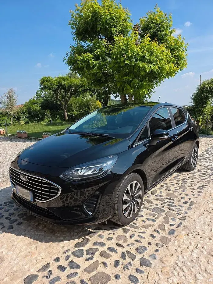 Usado Ford Fiesta 80 HP (58 kW) 2023 Preto Citadino