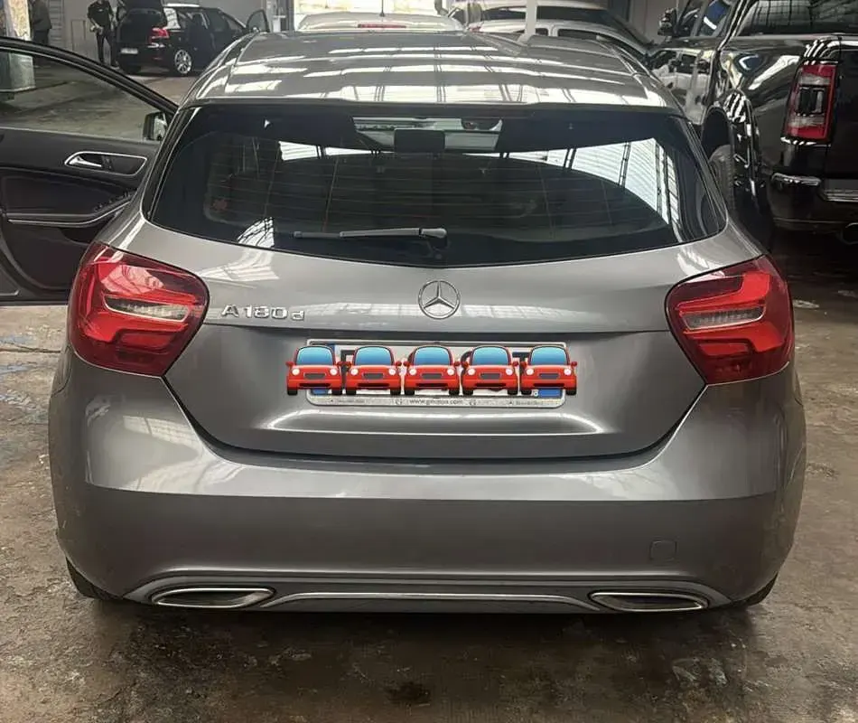 Usata Mercedes A180 109 CV (80 kW) 2015 Berlina