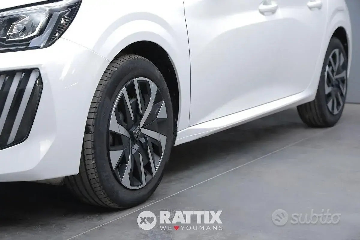 Usata Peugeot 208 Style 101 CV (74 kW) 2025 Bianco banchisa Utilitaria
