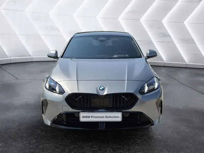 Usata BMW 120 M Sport 163 CV (119 kW) 2025 Grigio Utilitaria