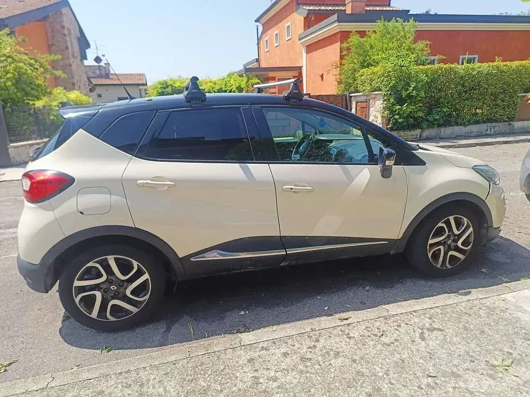 Usata Renault Captur 90 CV (66 kW) 2014 Bianco SUV