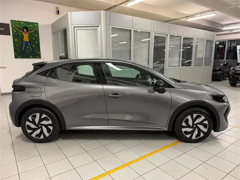 Nuova Renault Clio Evolution 120 CV (88 kW) 2026 Grigio scuro Utilitaria