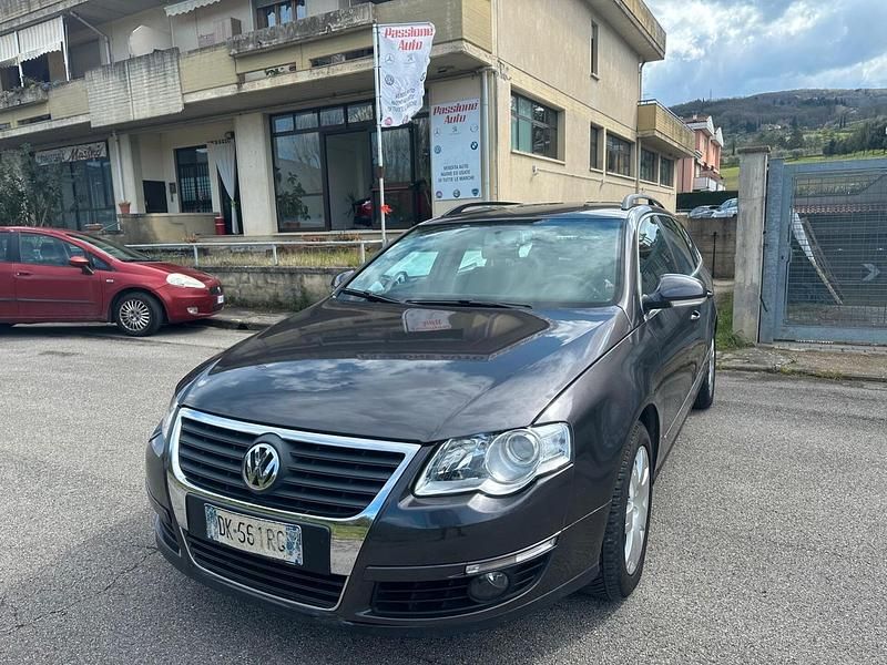 Usata VW Passat Comfortline 140 CV (102 kW) 2007 Grigio Station wagon