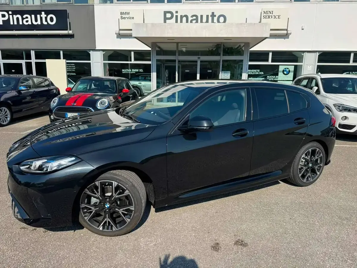 Nuova BMW 118 M Sport 150 CV (110 kW) 2025 Nero Utilitaria