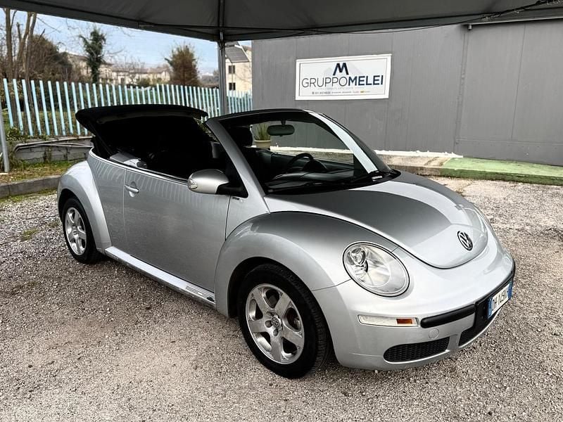 Usata VW New Beetle 104 CV (76 kW) 2007 Grigio Utilitaria