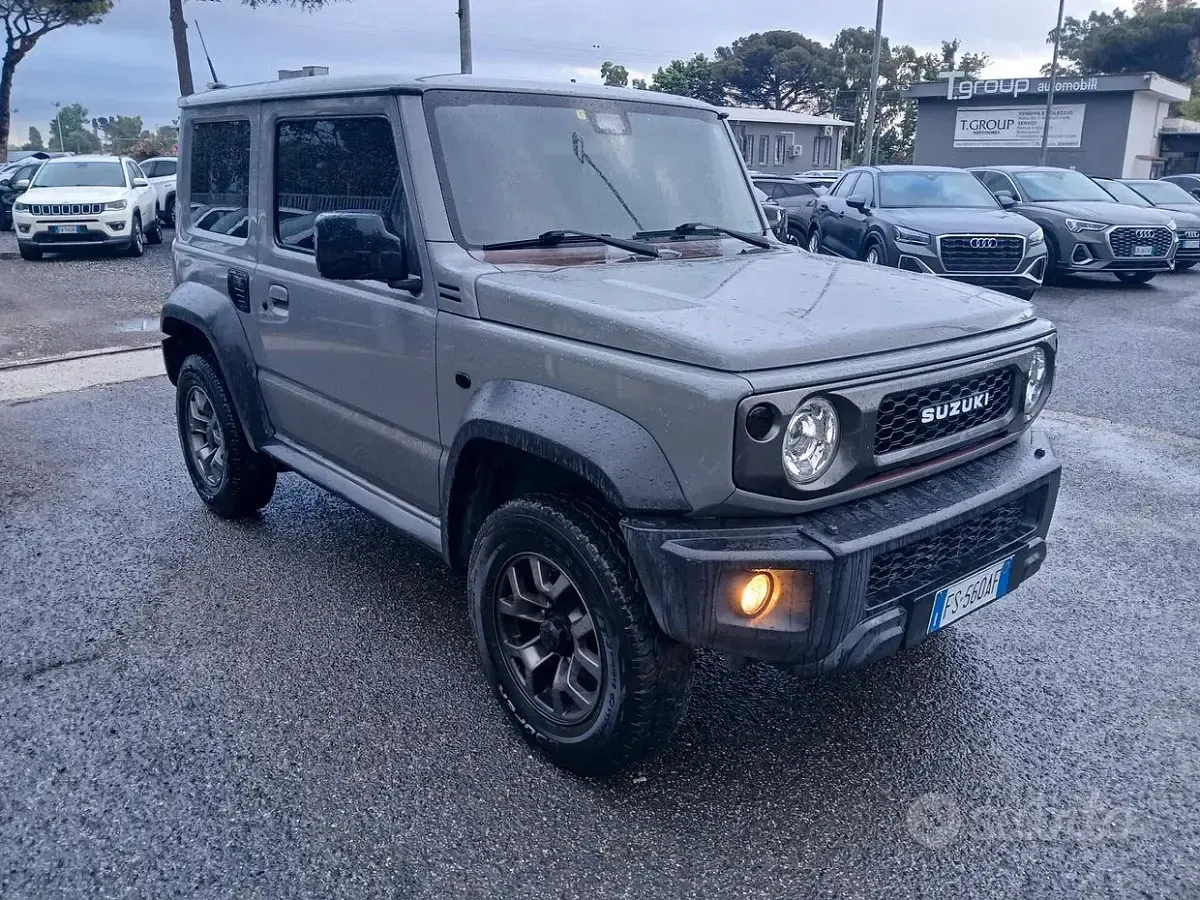 Usata Suzuki Jimny 102 CV (75 kW) 2018 Grigio SUV