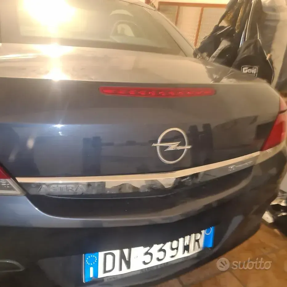Usata Opel Astra Cabriolet 2005 Cabrio
