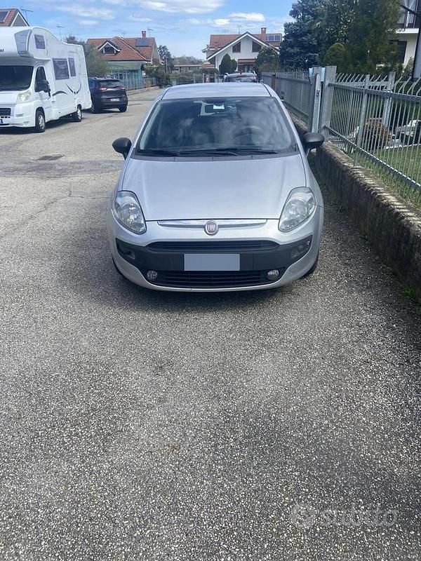 Usata Fiat Grande Punto 2010 Grigio Utilitaria