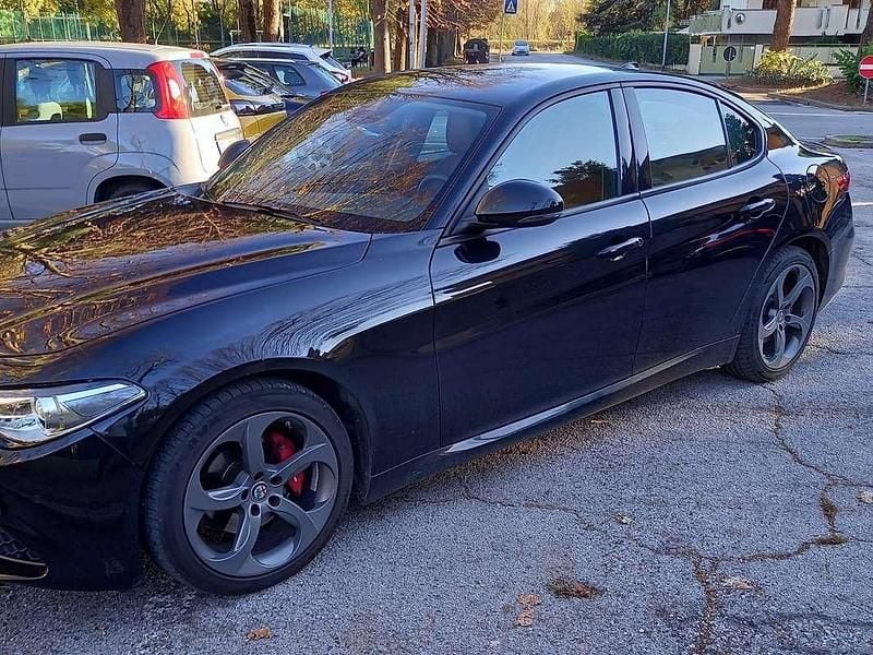 Usata Alfa Romeo Giulia Business 160 CV (117 kW) 2019 Nero Berlina