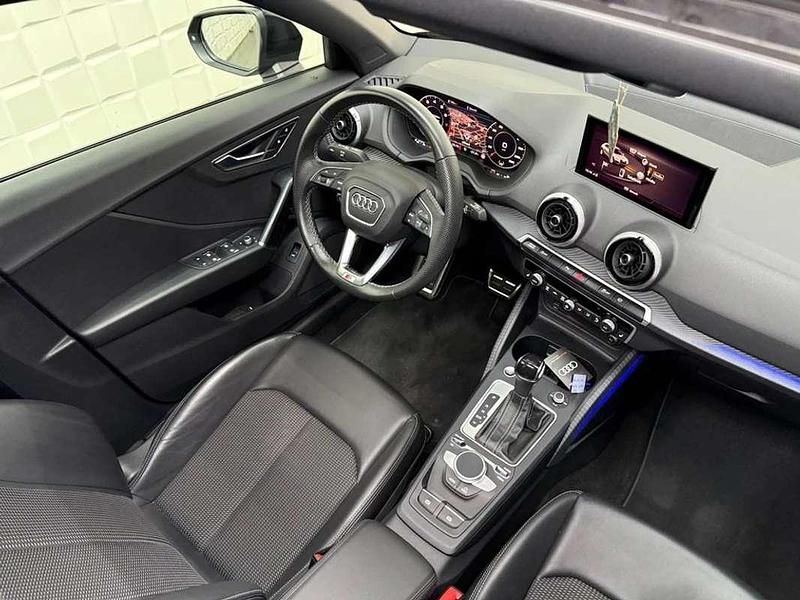 Usata Audi Q2 Ambiente 150 CV (110 kW) 2022 Grigio SUV