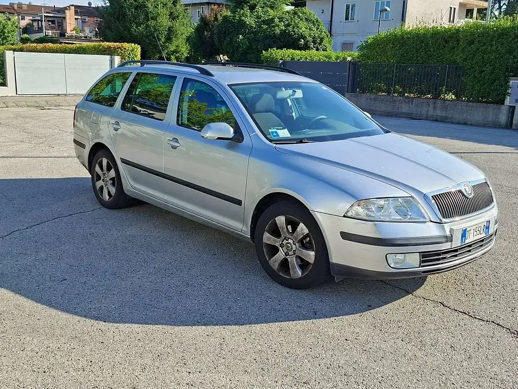 Usata Skoda Octavia Elegance 105 CV (77 kW) 2008 Argento Station wagon