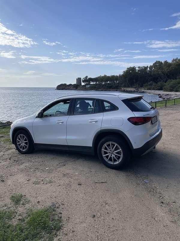 Usata Mercedes GLA180 Business 116 CV (85 kW) 2022 SUV