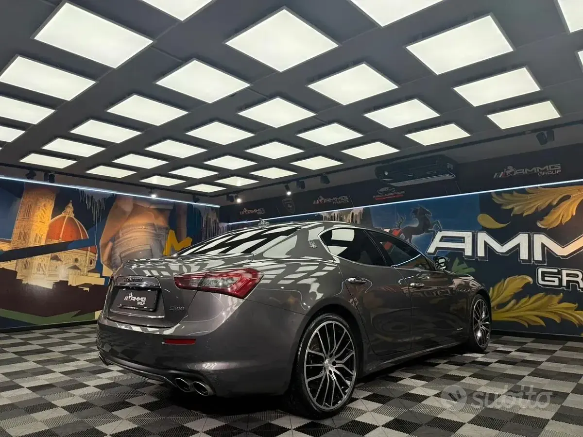 Usata Maserati Ghibli 430 CV (316 kW) 2018 Grigio Berlina