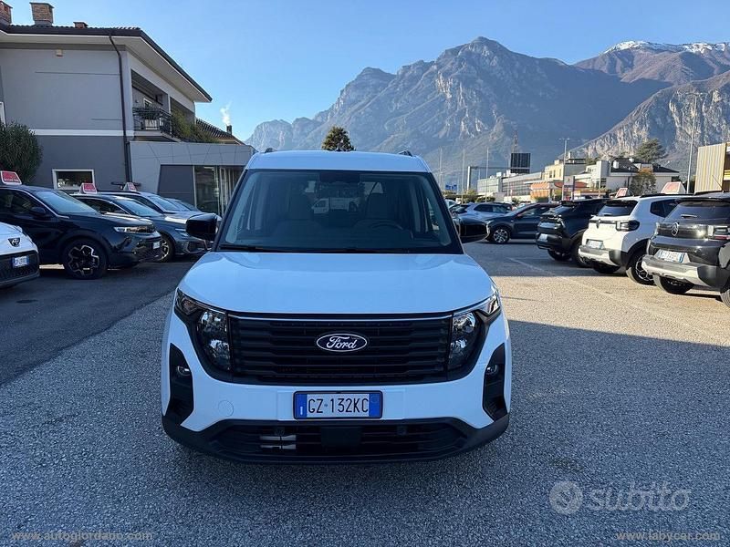 Usata Ford Tourneo Courier 124 CV (91 kW) 2025 Bianco Monovolume