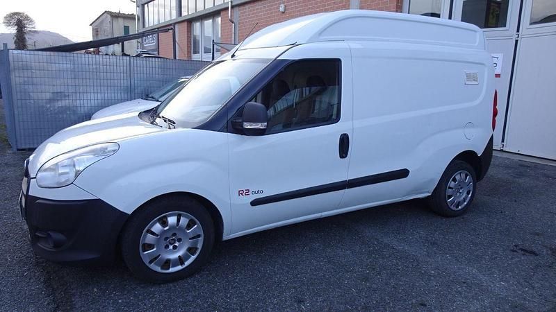 Usata Fiat Doblò 104 CV (76 kW) 2015 Bianco Monovolume