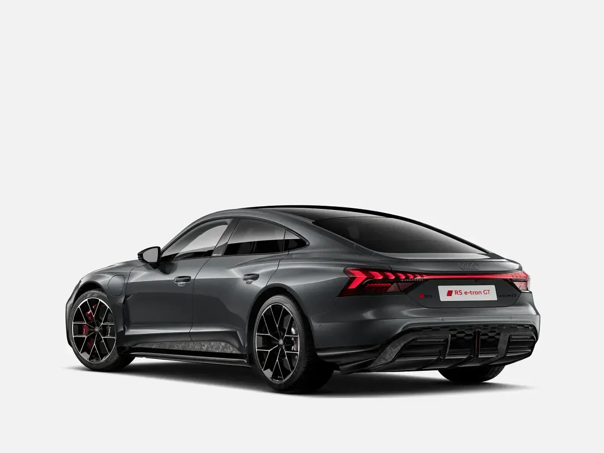 Nuova Audi e-tron Performance 163 kW (222 CV) 2026 Colore carrozzeria personalizzato audi exclusive SUV