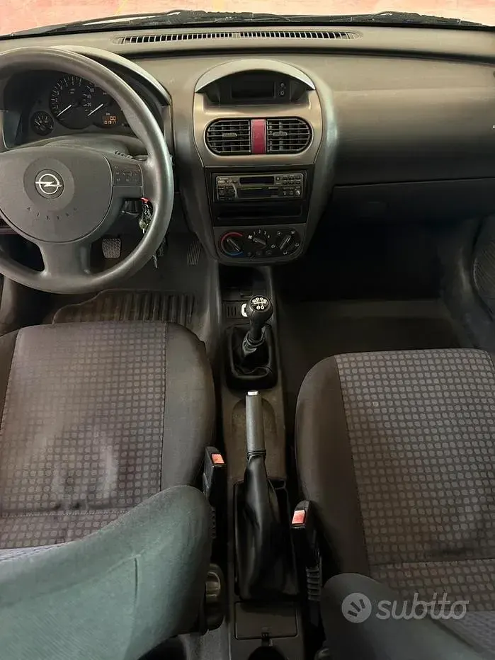 Usata Opel Corsa 80 CV (58 kW) 2005 Utilitaria