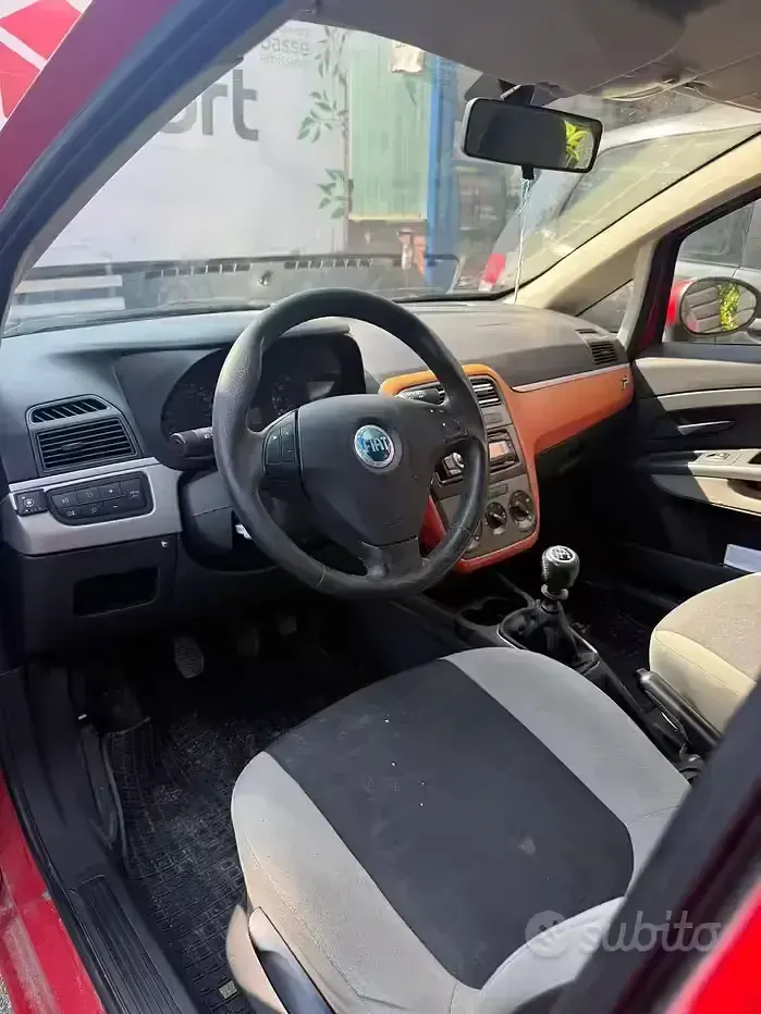 Usata Fiat Punto 65 CV (47 kW) 2007 Utilitaria