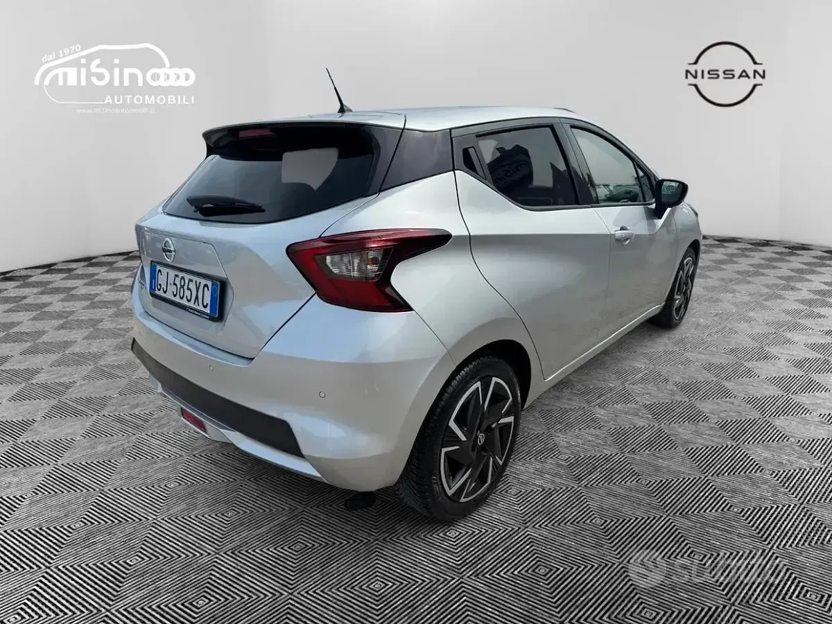 Usata Nissan Micra Tekna 92 CV (67 kW) 2022 Grigio Utilitaria