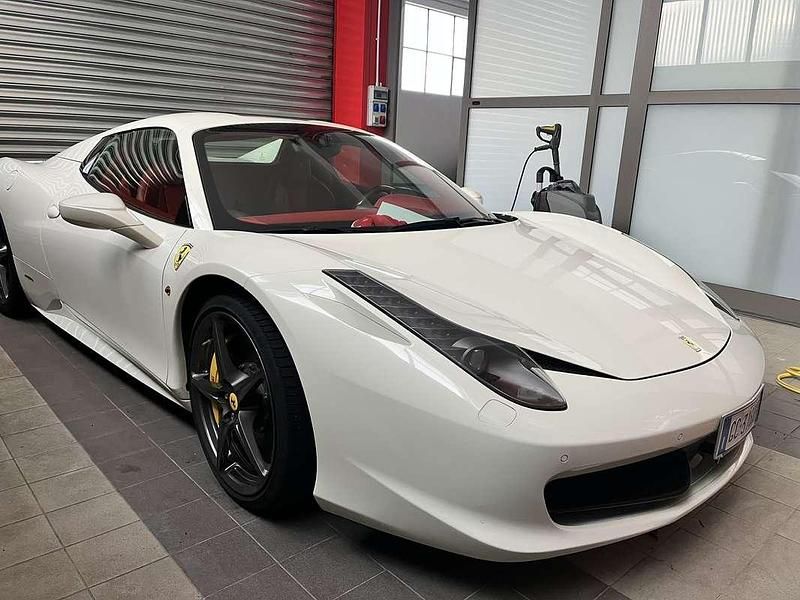 Usata Ferrari 458 570 CV (419 kW) 2015 Cabrio