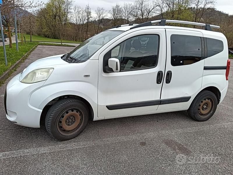 Usata Fiat Qubo Trekking 75 CV (55 kW) 2010 Bianco Monovolume
