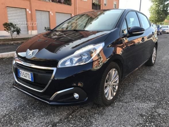 Venduto Peugeot 208 BlueHDi 75 5 port. - auto usate in vendita