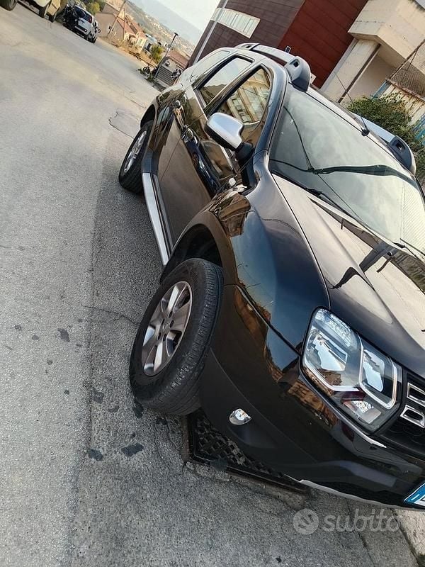Usata Dacia Duster 110 CV (80 kW) 2015 Nero SUV