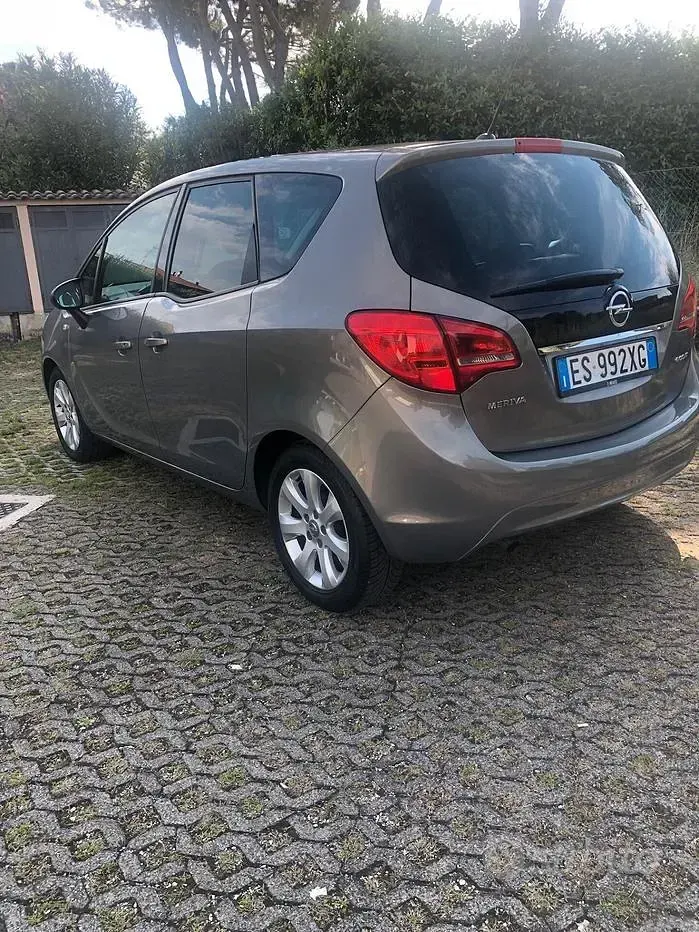 Usata Opel Meriva Cosmo 95 CV (69 kW) 2014 Marrone Monovolume